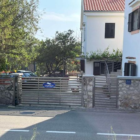 Gita Lägenhet Omišalj Exteriör bild